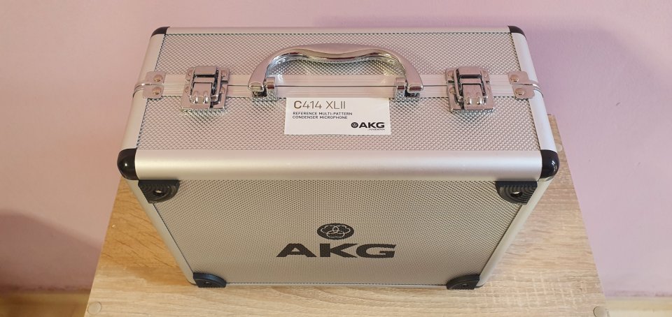 AKG 414 XLII "A ESTRENAR", jamás usado!