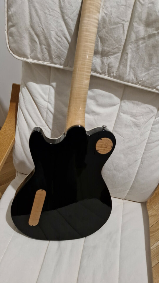 Guitarra cidre aroaz rebajo 100 euros ahora 1400