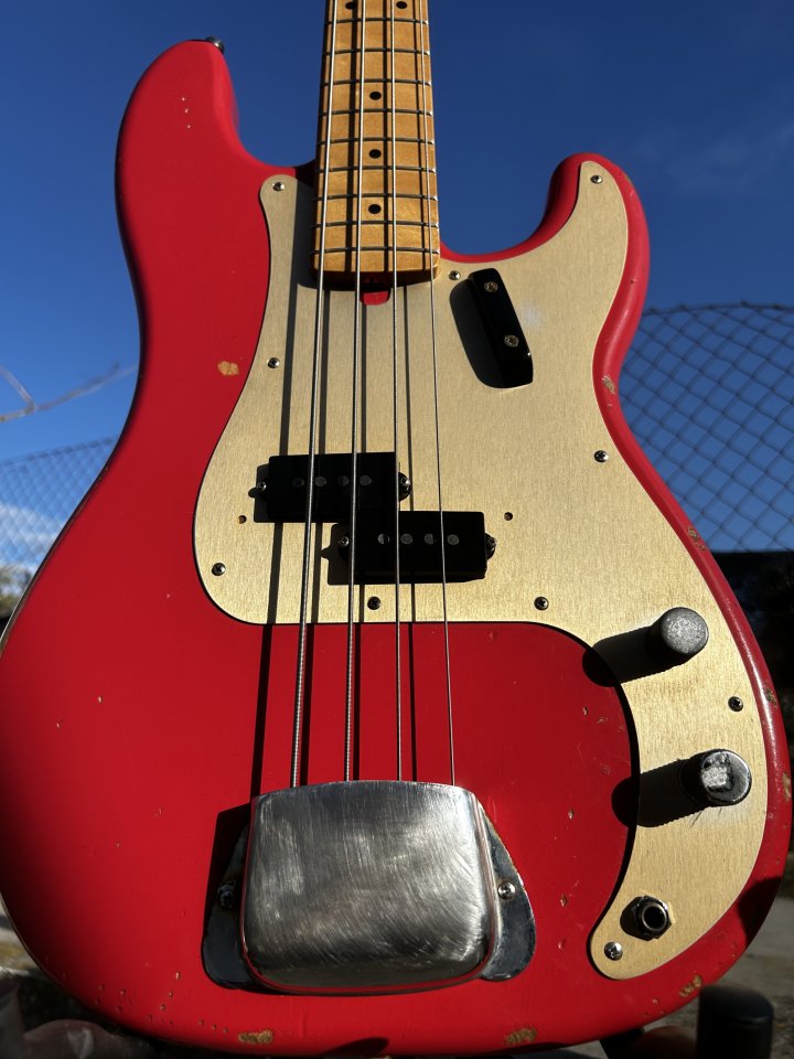 Fender Precision road worn 50s