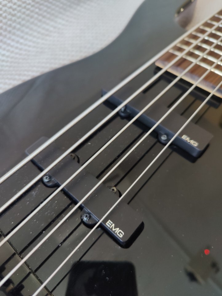 Warwick Rockbass Streamer LX5 EMG