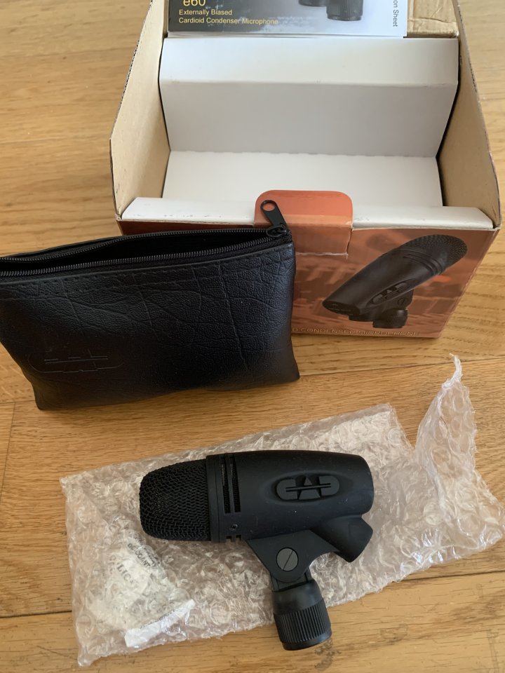 Pack de Micrófonos CAD (Al Di Meola Guitarra Acústica)