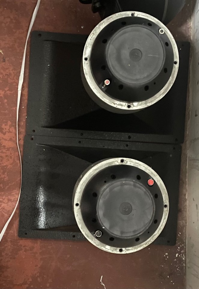 Conos de altavoz usados 12", 15", 18". JBL, Gauss, RCF, Sinmarc, Beyma...