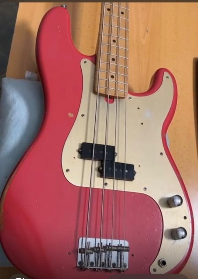 Fender Precision road worn 50s