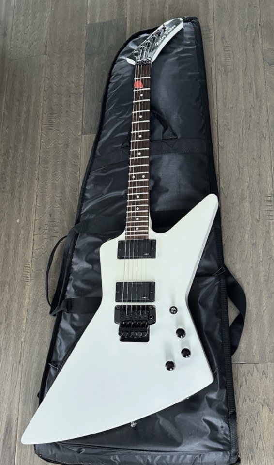 Busco Harley Benton EXPLORER PROGRESSIVE