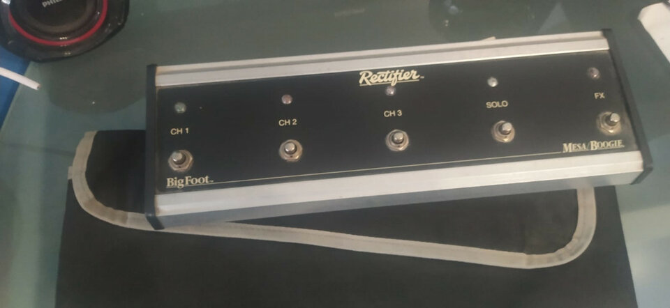 MESA BOOGIE DUAL RECTIFIER + PANTALLA Mesa Boogie 4x12 Rectifier Stand.