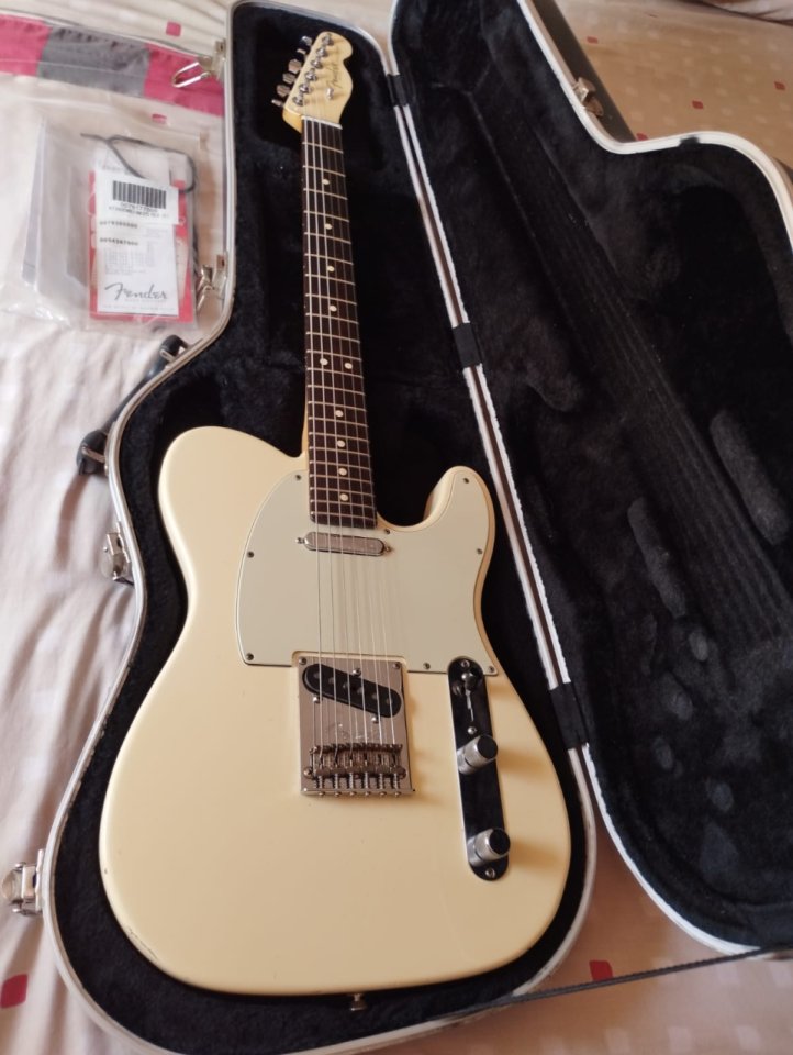 Fender telecaster 2016 Limited Edition American Standard de segunda mano · Foto 1 de 10 · Málaga · 1300 €