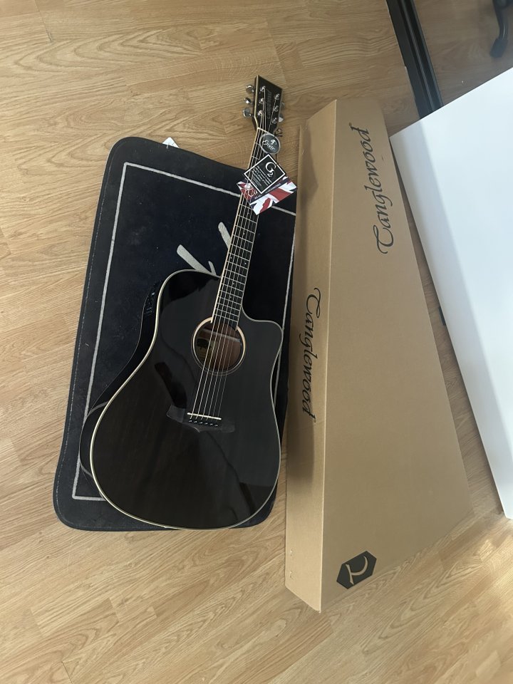 Tanglewood TW5E (((NUEVA A ETRENAR))) de segunda mano · Foto 2 de 9 · Valencia · 199 €
