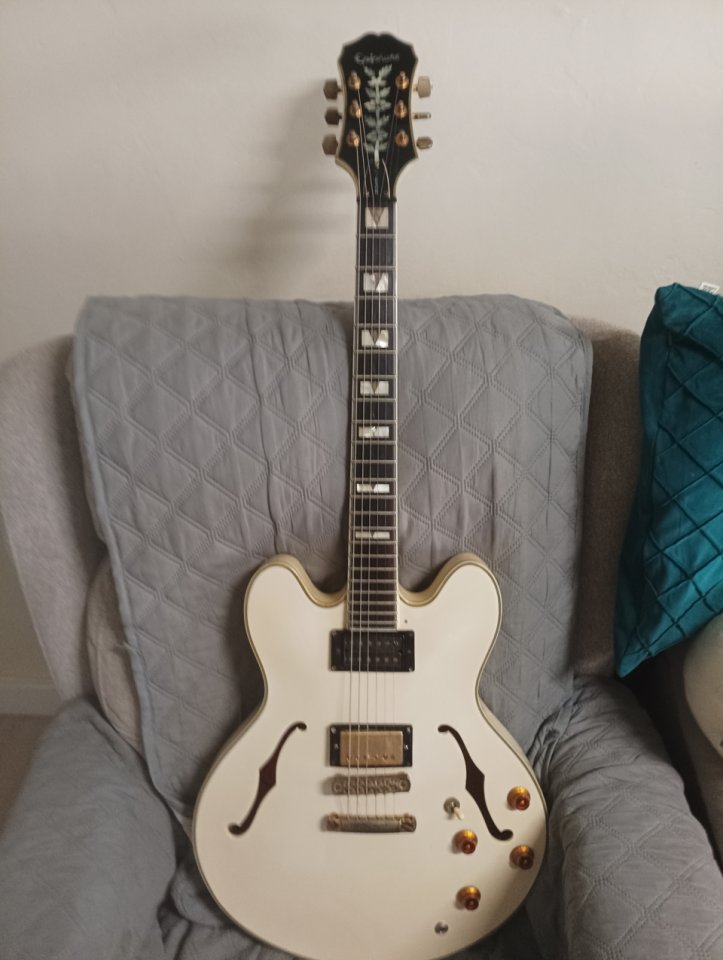 Epiphone Sheraton Korea 98 de segunda mano · Foto 1 de 6 · Tarragona · 500 €