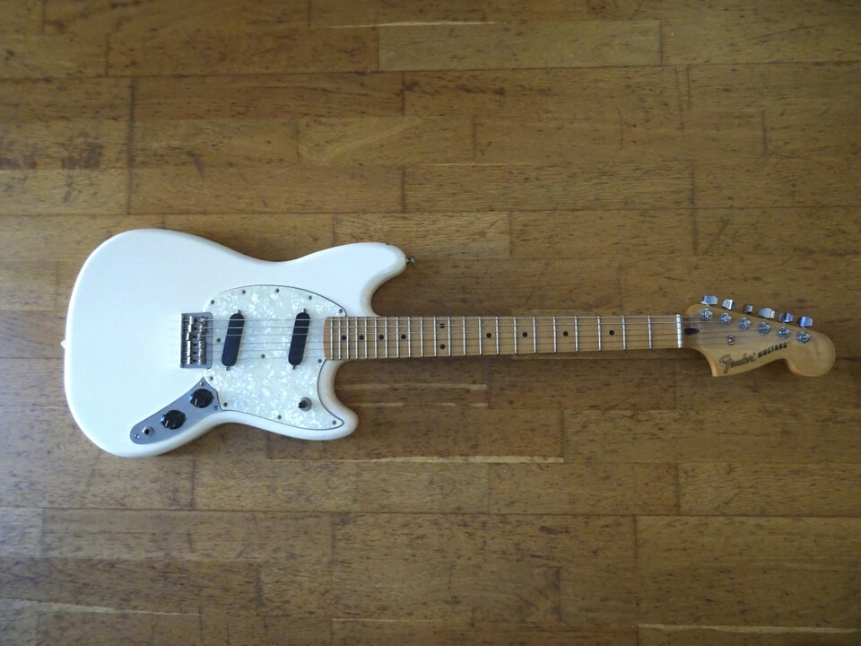 Fender Mustang Olympic White MN