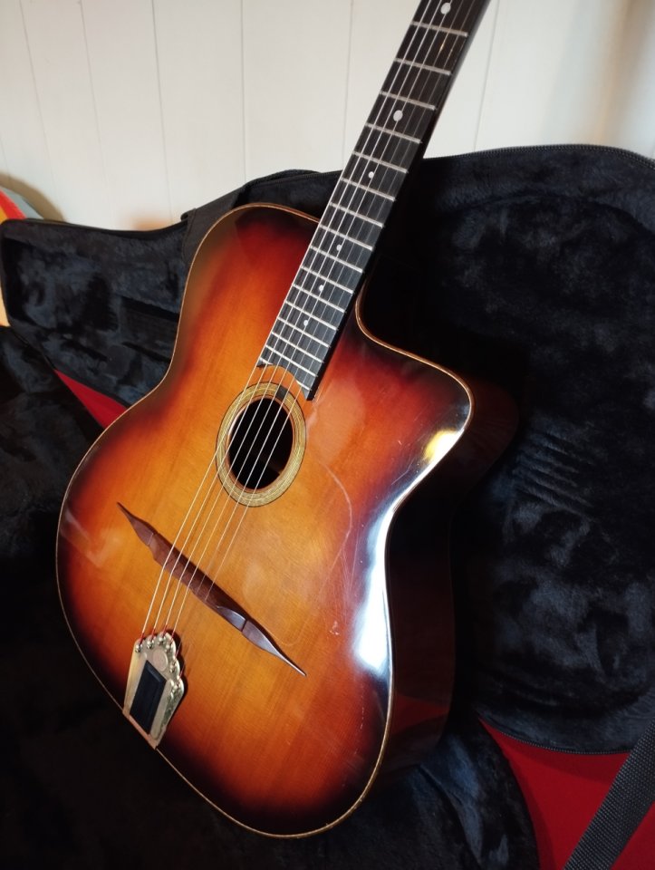 Guitarra Manouche de Gypsy Jazz Olivier Marin.