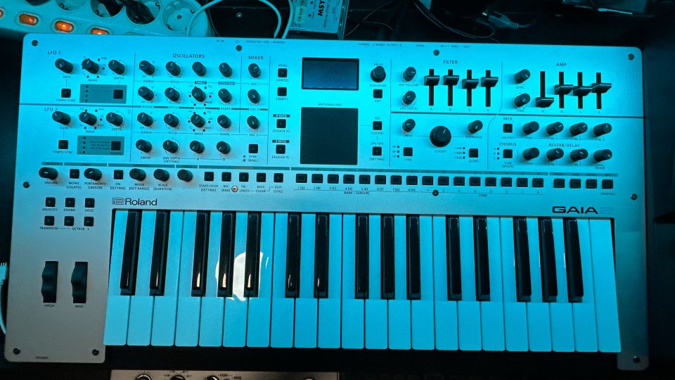 Vendo todos estos sintes muy baratos