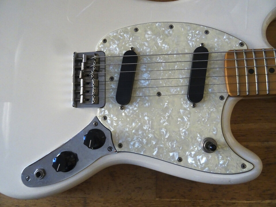 Fender Mustang Olympic White MN
