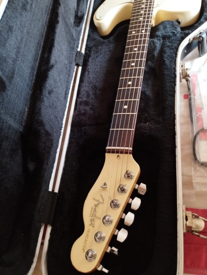 Fender telecaster 2016 Limited Edition American Standard de segunda mano · Foto 4 de 10 · Málaga · 1300 €