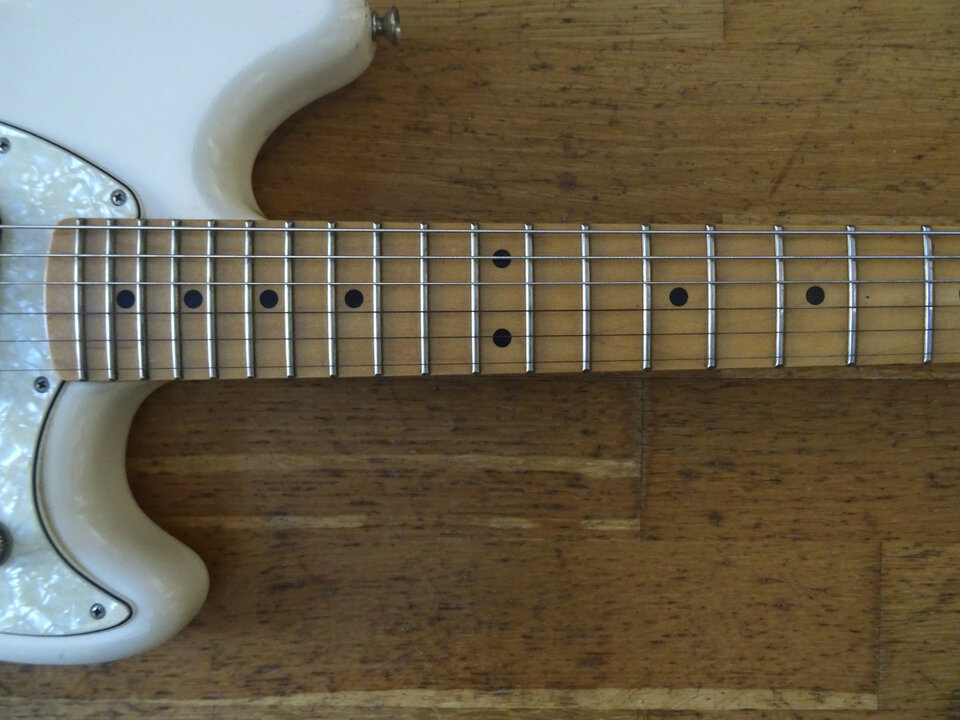 Fender Mustang Olympic White MN