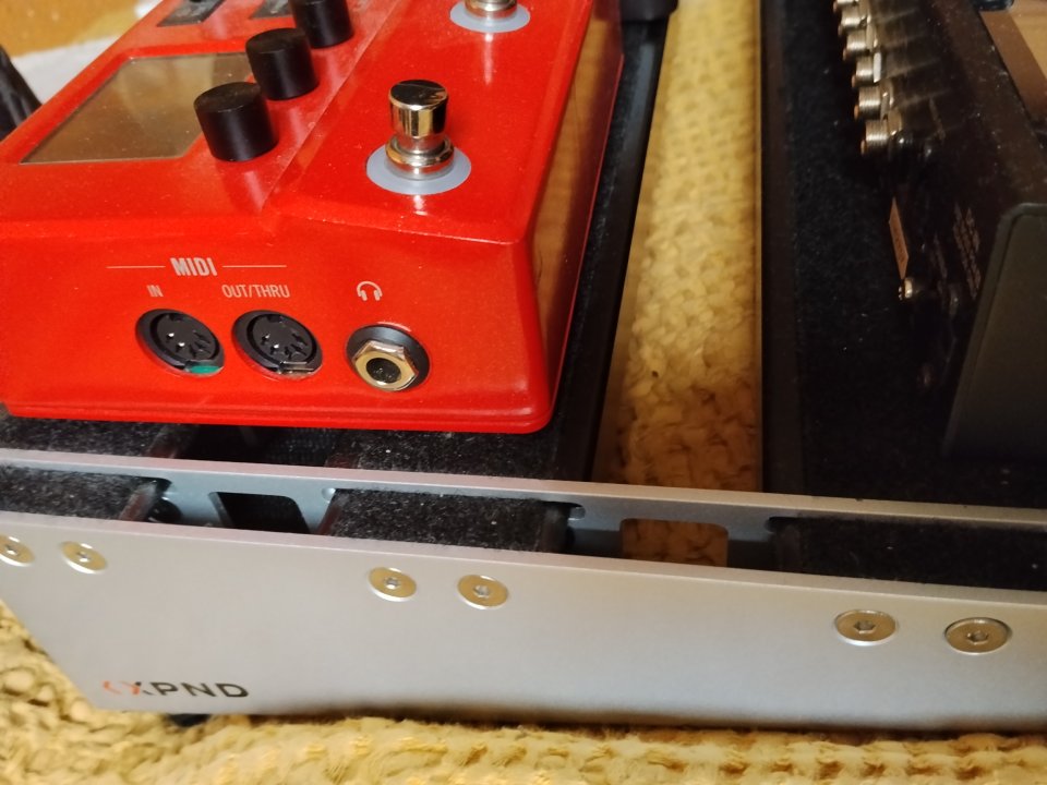 VaRiaS gAnGaS : BOSS MS-3,Helix Stomp,XPND+stand,UAFX LION,Dream. de segunda mano · Foto 3 de 5 · Madrid · 1 €