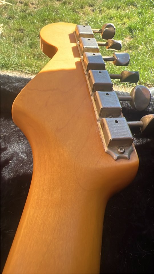 Fender JV 1982 de segunda mano · Foto 2 de 5 · Tarragona · 1900 €