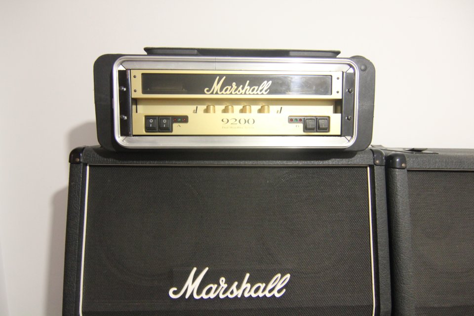 4 pantallas MARSHALL + Etapa MARSHALL 9200