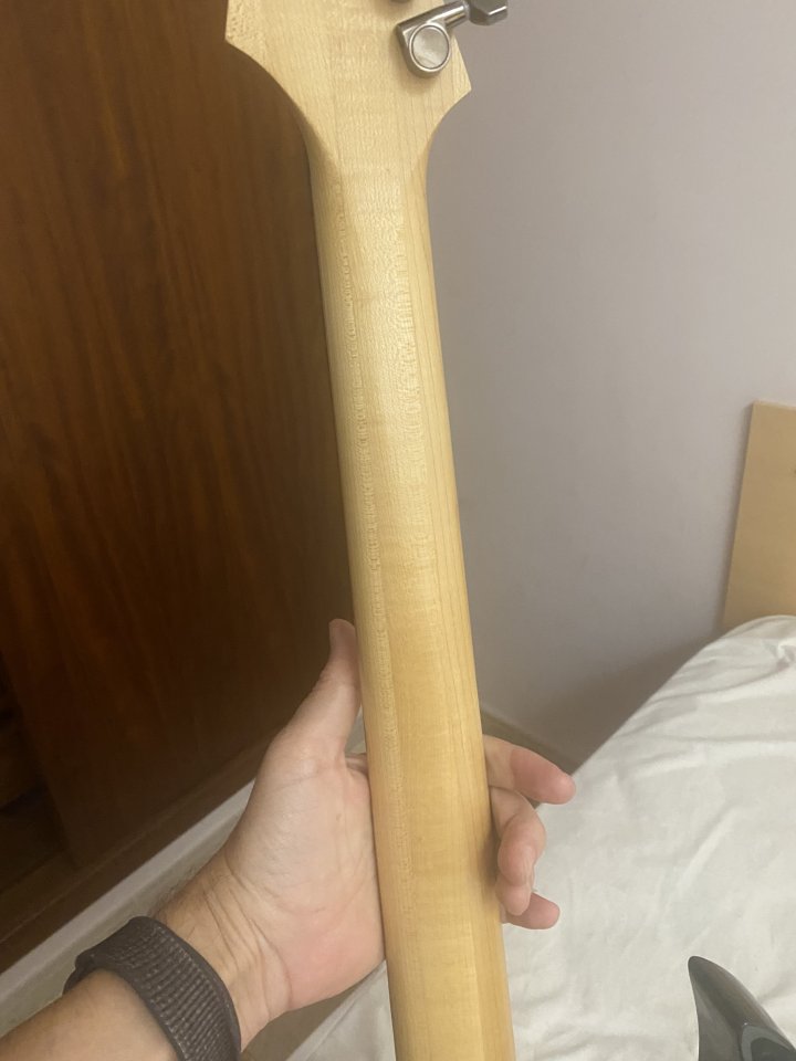 Guitarra cort x custom de segunda mano · Foto 8 de 9 · Illes Balears