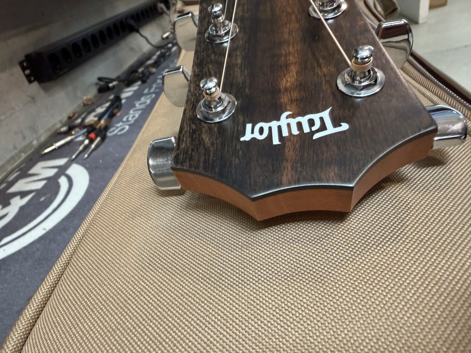 Taylor 214ce-Koa de segunda mano · Foto 8 de 10 · Barcelona · 850 €