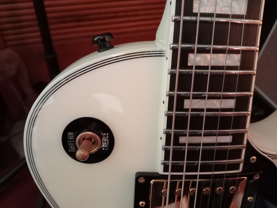 Edwards E-LP-130CD White del Japón.