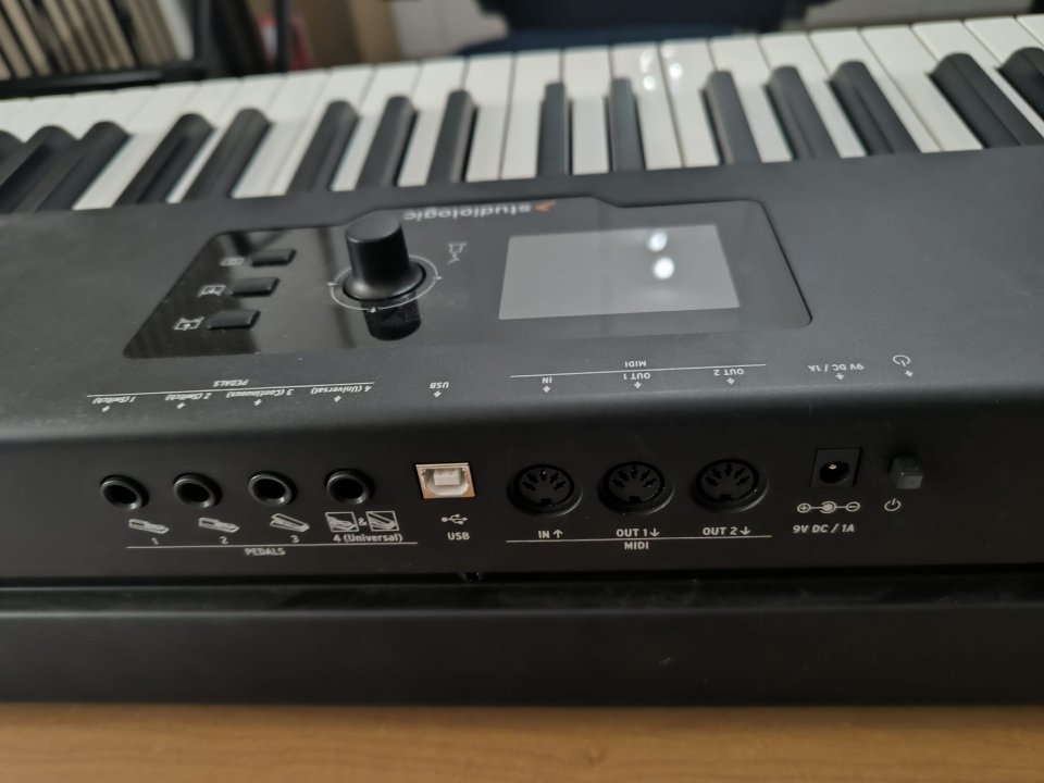 Studiologic SL73 Studio / IMPECABLE de segunda mano · Foto 2 de 4 · Málaga · 250 €