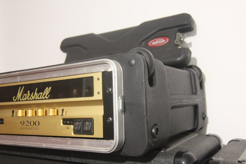 4 pantallas MARSHALL + Etapa MARSHALL 9200