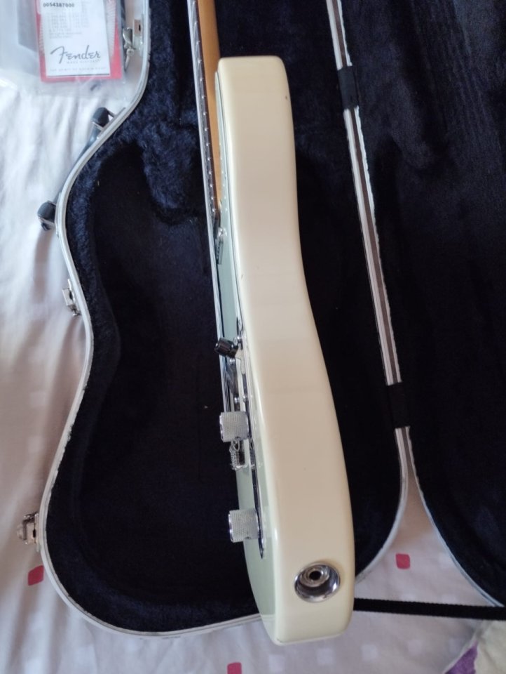 Fender telecaster 2016 Limited Edition American Standard de segunda mano · Foto 8 de 10 · Málaga · 1300 €