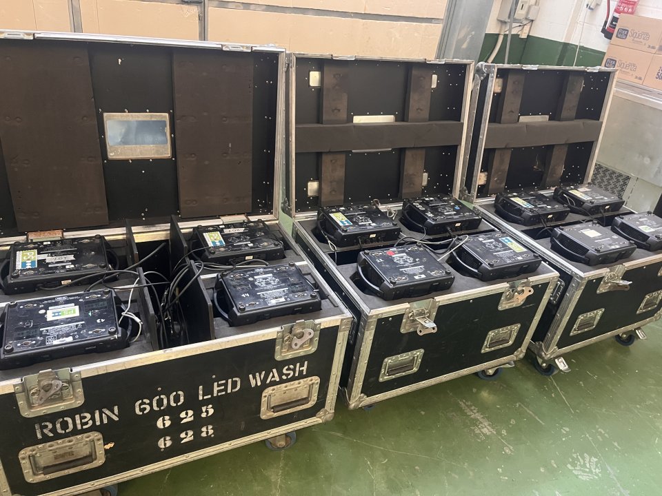 ROBE Robin 600 LED WASH de segunda mano · Foto 2 de 6 · Burgos · 20000 €