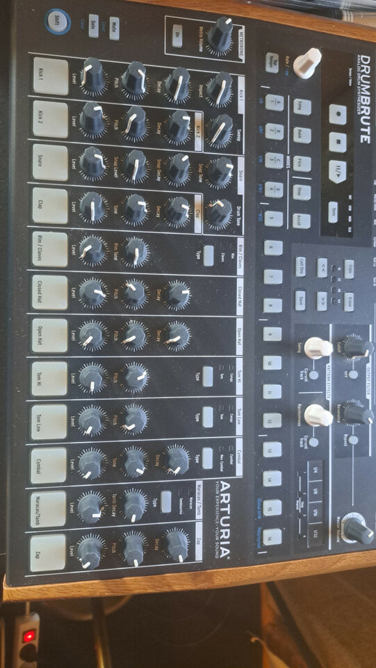 Arturia Drmbrute 2020. Nueva. Vendo o cambio.