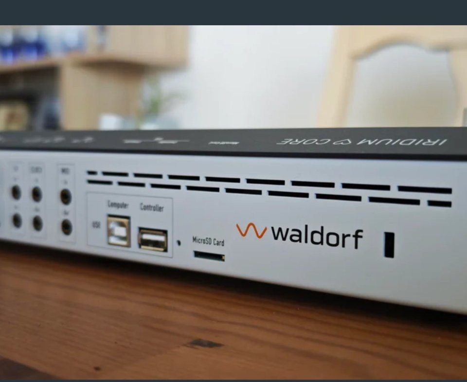 Waldorf Iridium Core + extras de segunda mano · Foto 3 de 8 · Granada · 995 €