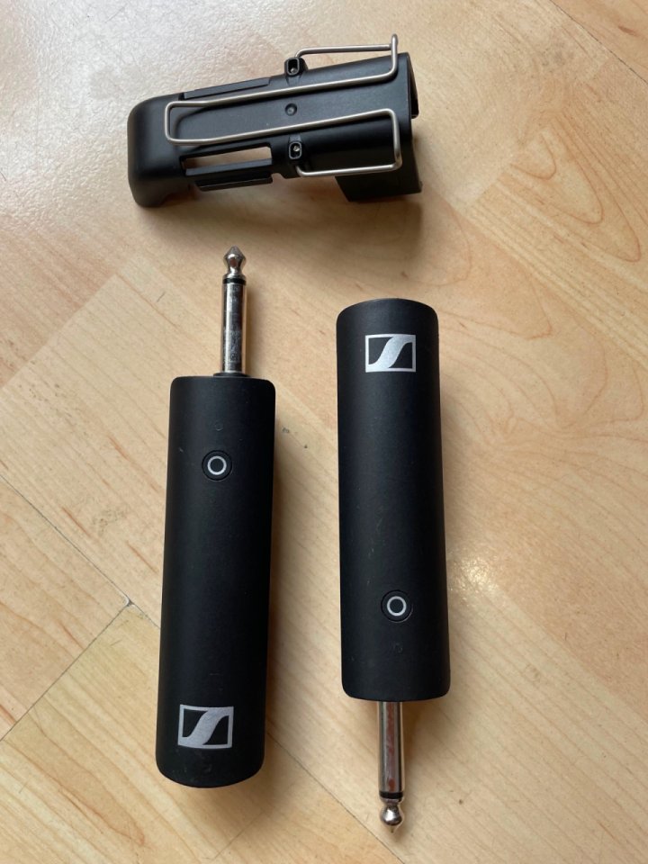 Inalámbrico Sennheiser XSW-D Instrument Base Set de segunda mano · Foto 2 de 3 · Barcelona · 180 €