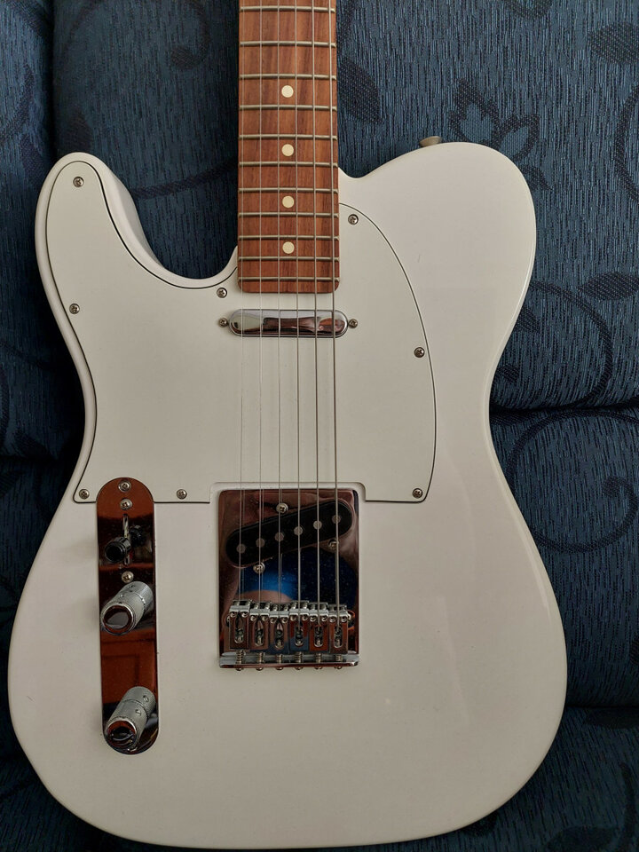 Fender Player Telecaster PF Polar White LH