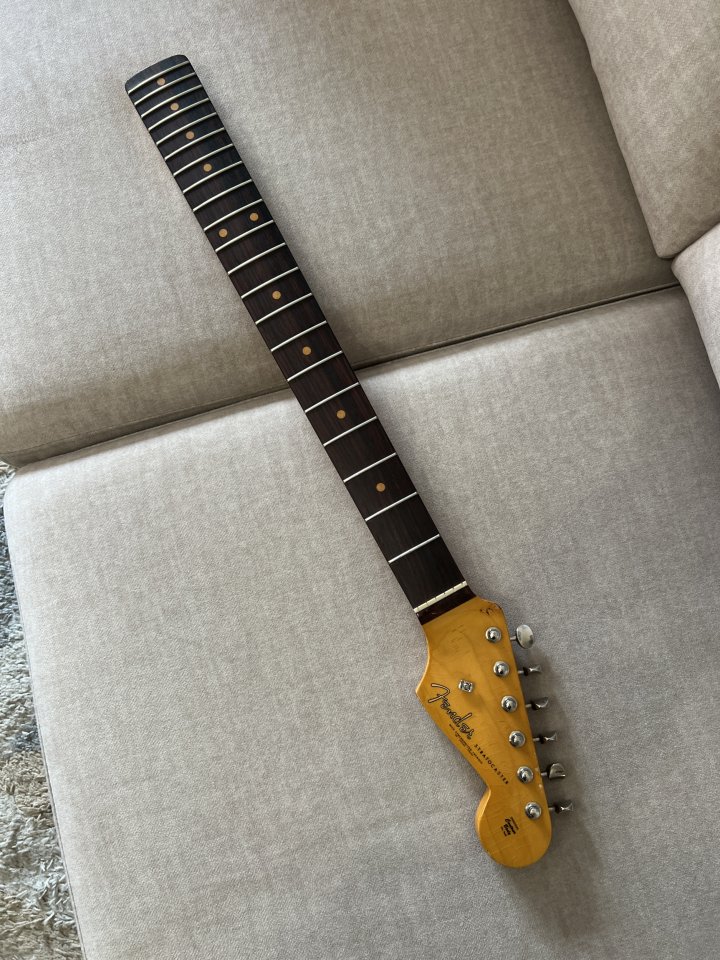 Mástil Fender Stratocaster AV II '61 de segunda mano · Foto 2 de 10 · Zamora · 600 €