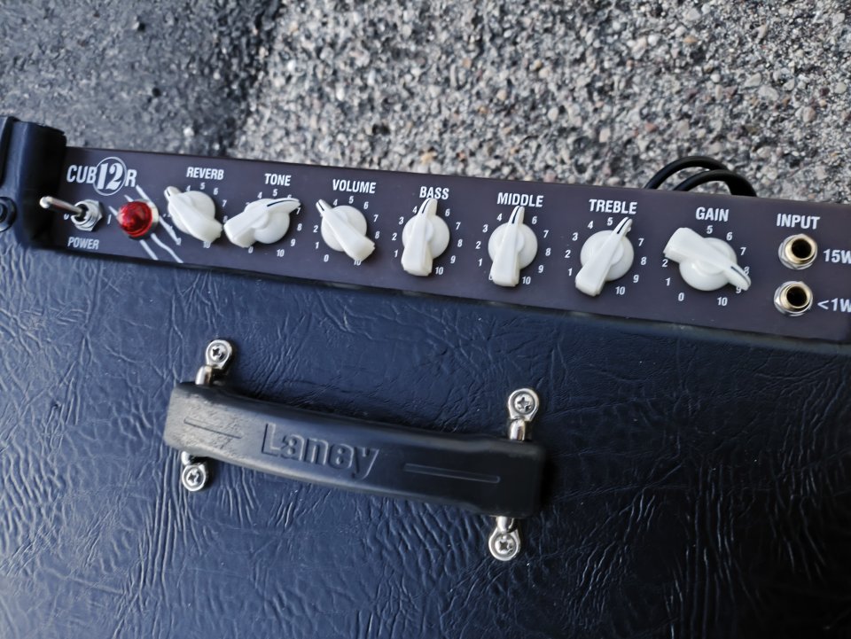 Combo Laney Cub12R a válvulas