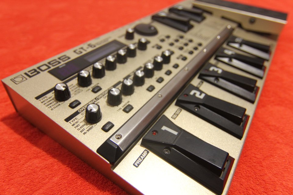 BOSS GT-6 + Bolsa ROCKBAG