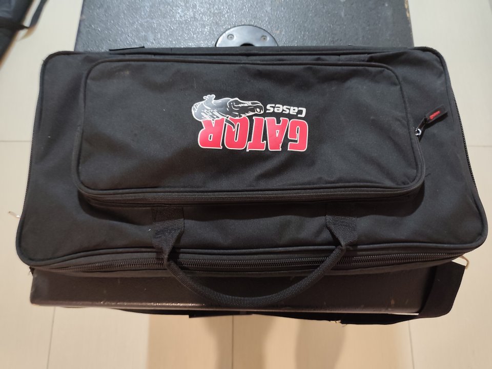 6 focos de escenario de segunda mano · Foto 2 de 2 · Sevilla · 60 €