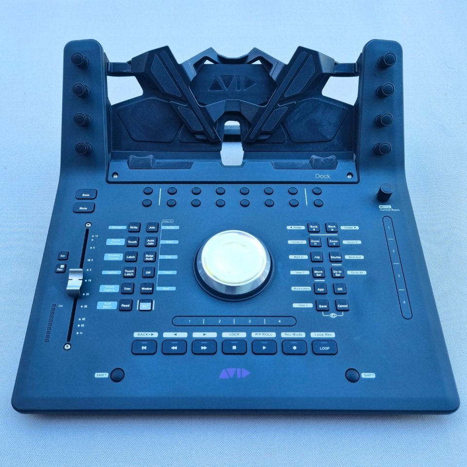 Avid Dock - Superficie de Control DAW - EUCON de segunda mano · Foto 2 de 4 · Pontevedra · 800 €