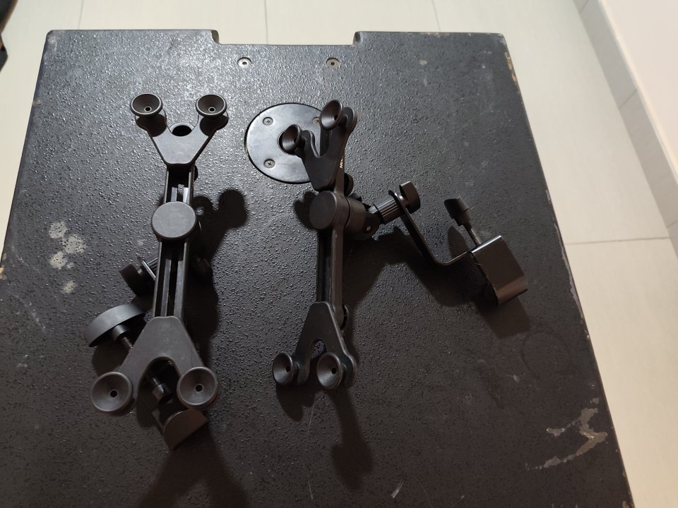 Soportes de tablet para pie de microfono de segunda mano · Sevilla · 30 €