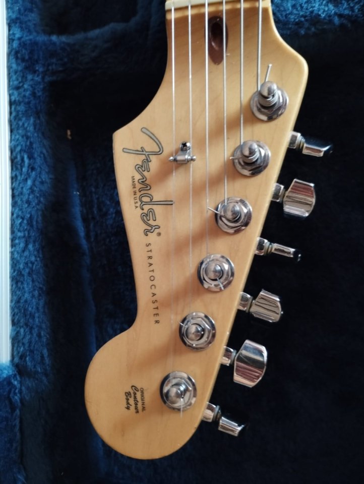 Fender Stratocaster 60 aniversary Usa de segunda mano · Foto 3 de 9 · Málaga · 1100 €