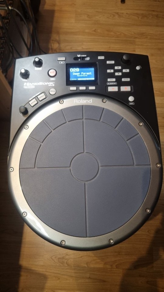 Roland HPD-20 HandSonic + Soporte Original Roland - Estado impecable de segunda mano · Foto 1 de 3 · Valencia · 850 €