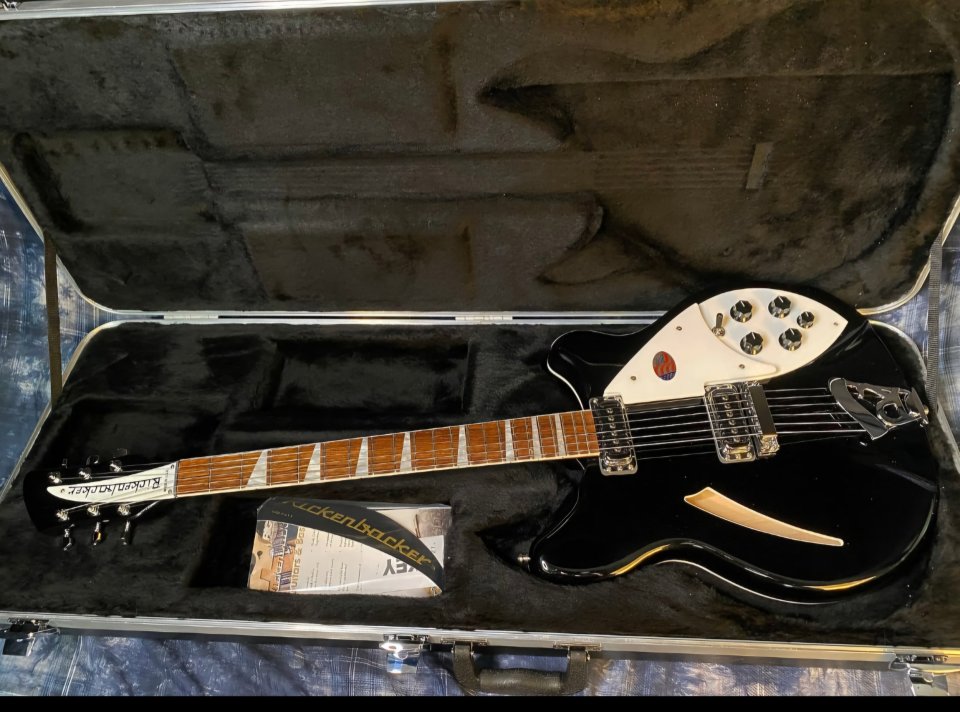 Rickenbacker 360 Jetglo 2026 , Nueva aun sin estrenar. de segunda mano · Foto 1 de 6 · Madrid · 2750 €