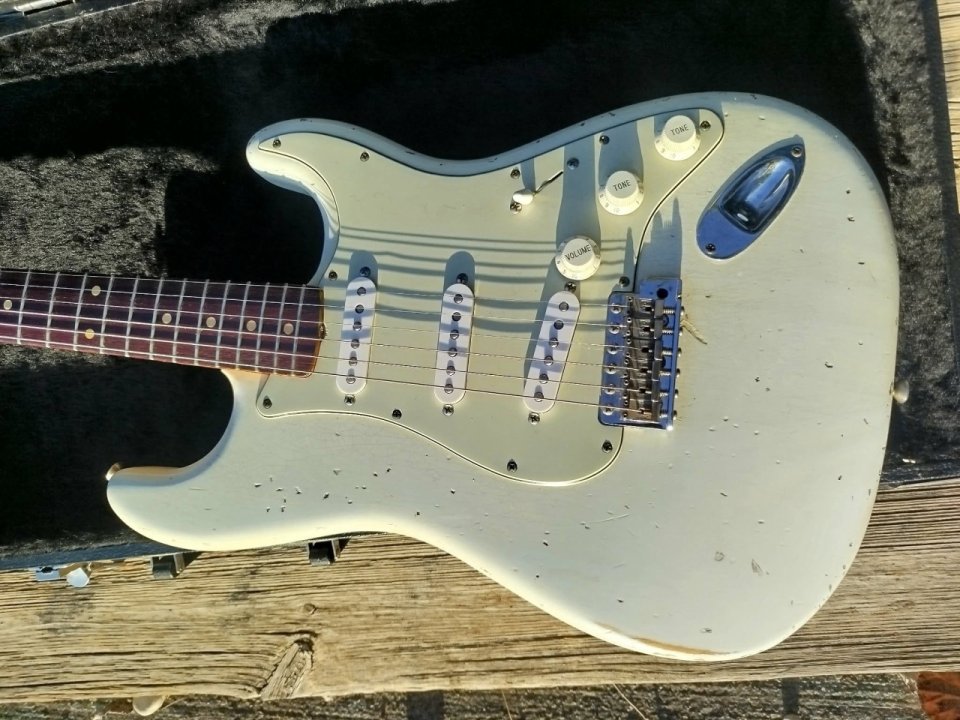 Fender Stratocaster Custom Shop John Cruz (Cunetto/Pre-Masterbuilt) de segunda mano · Foto 3 de 10 · Albacete · 4500 €