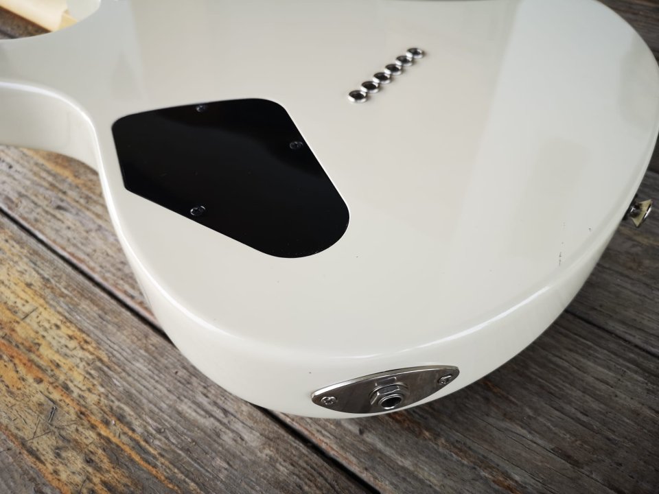 Yamaha Pacifica 311H Vintage White de segunda mano · Foto 5 de 8 · Huelva · 250 €