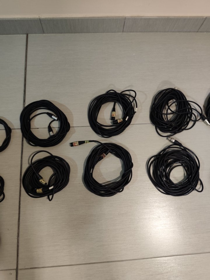 Lote de cables XLR de segunda mano · Foto 3 de 4 · Sevilla · 80 €