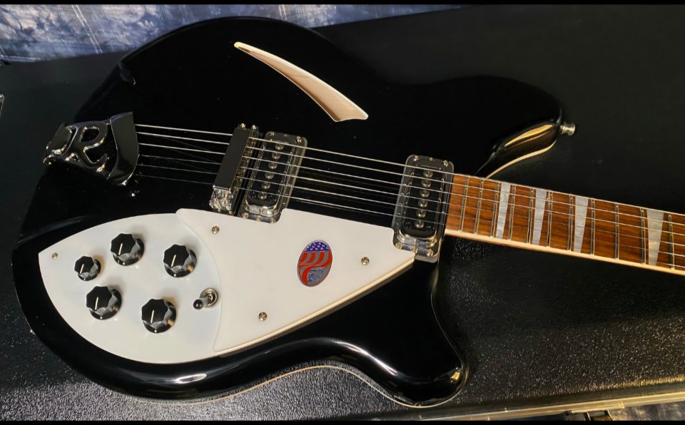 Rickenbacker 360 Jetglo 2026 , Nueva aun sin estrenar. de segunda mano · Foto 2 de 6 · Madrid · 2750 €