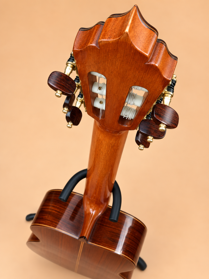 Guitarra flamenca Francisco Vico de segunda mano · Foto 7 de 8 · Málaga · 2100 €