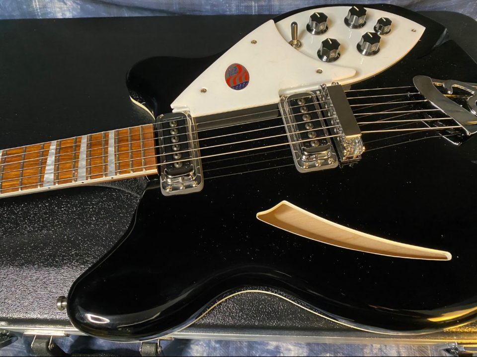 Rickenbacker 360 Jetglo 2026 , Nueva aun sin estrenar. de segunda mano · Foto 4 de 6 · Madrid · 2750 €