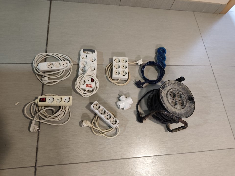 Lote de alargaderas de corriente de segunda mano · Sevilla · 70 €