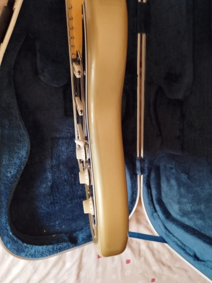 Fender Stratocaster 60 aniversary Usa de segunda mano · Foto 9 de 9 · Málaga · 1100 €