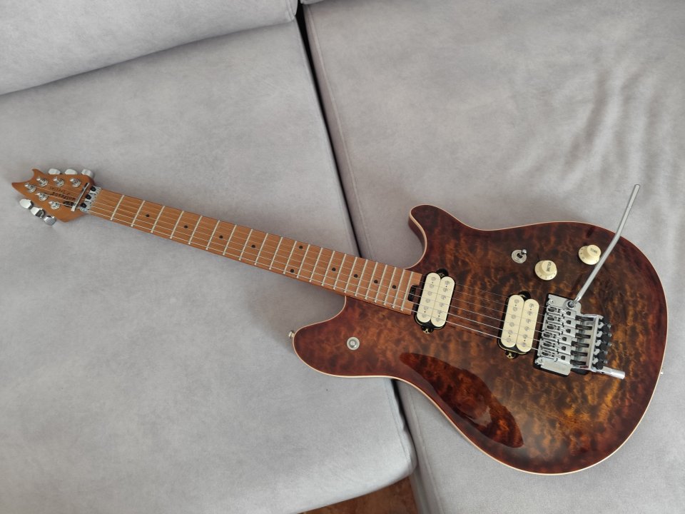 EVH Wolfgang Special Tiger Eye Glow